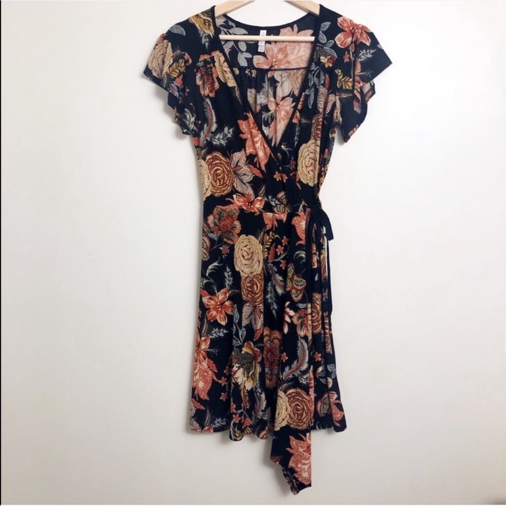 Romantic Short Sleeve Floral Wrap Tie Dress